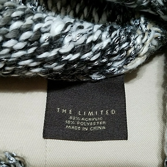 3/$20 The Limited infinity scarf - Picture 2 of 2